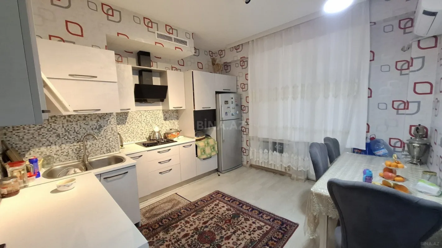 Satılır 2 otaqlı mənzil 92 m²