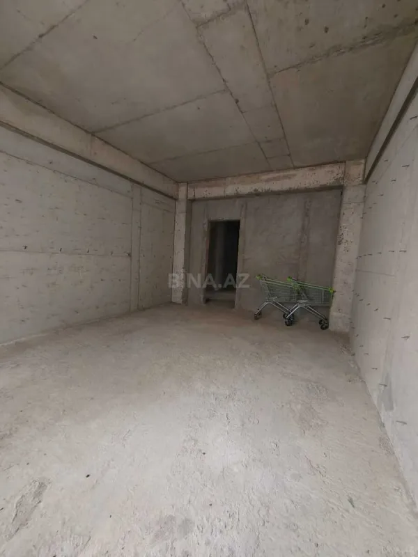 Satılır 3 otaqlı mənzil 157 m²