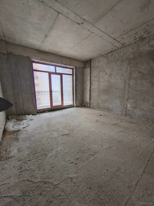 Satılır 3 otaqlı mənzil 157 m²