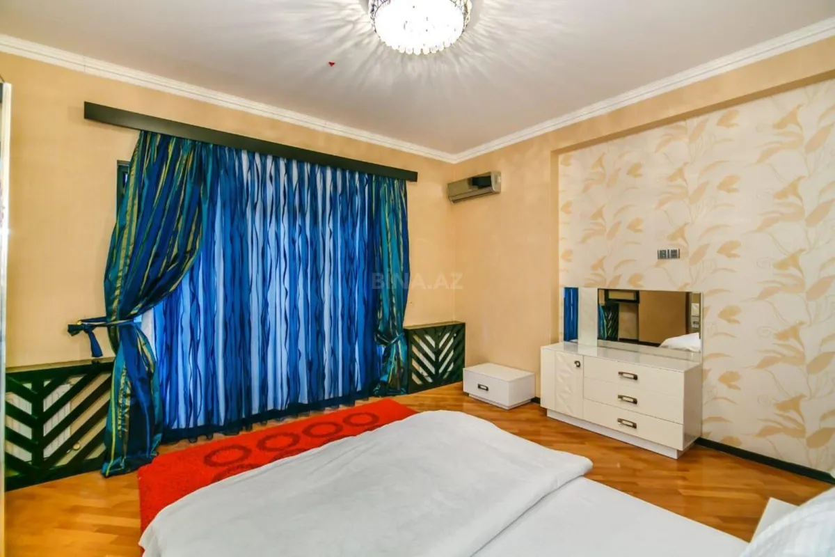 Kirayə verilir 3 otaqlı mənzil 135 m²