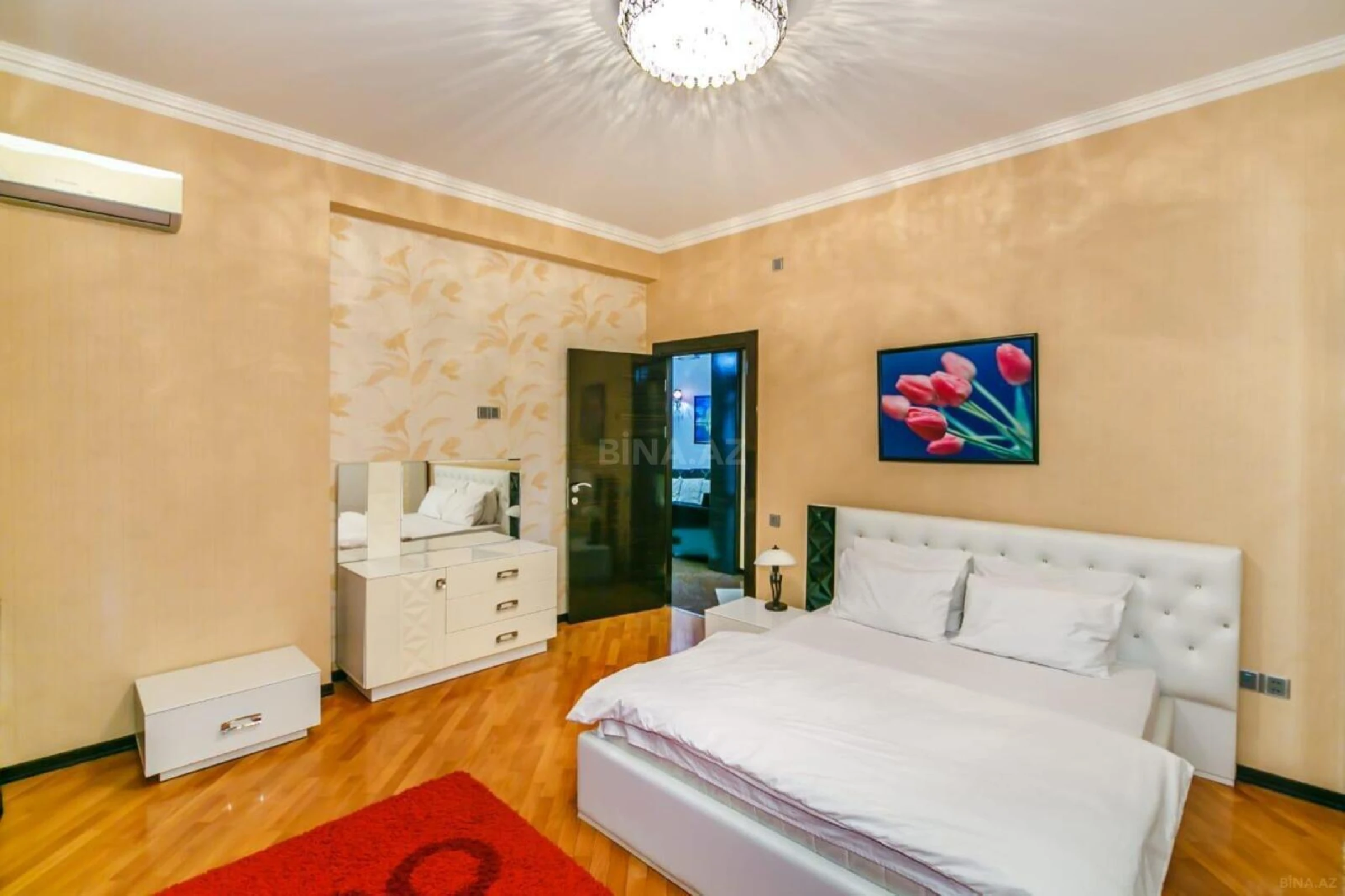 Kirayə verilir 3 otaqlı mənzil 135 m²