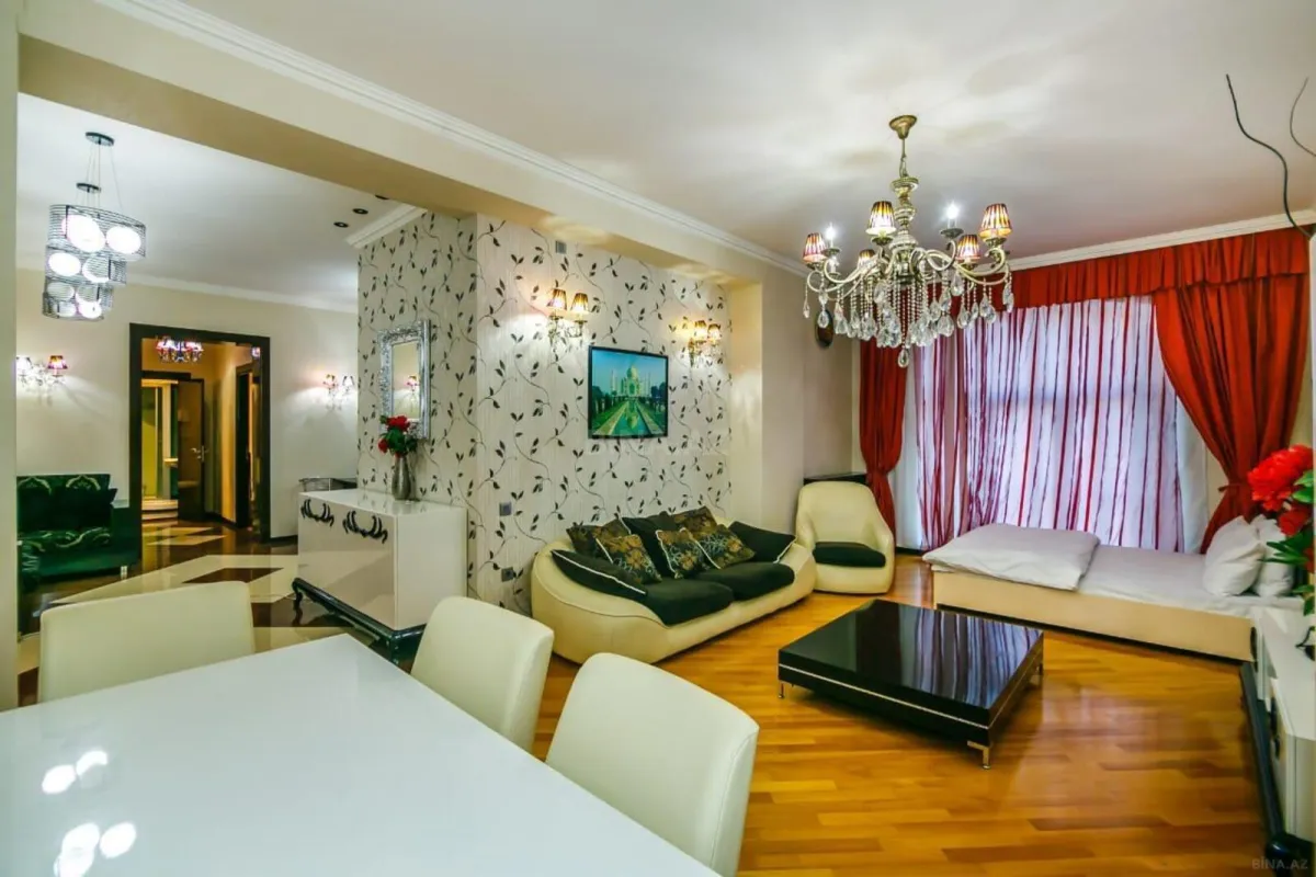 Kirayə verilir 3 otaqlı mənzil 135 m²