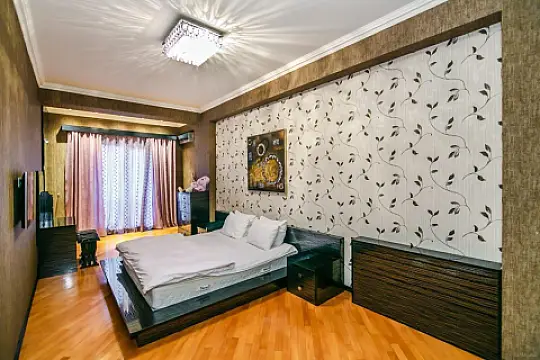 Kirayə verilir 3 otaqlı mənzil 135 m²