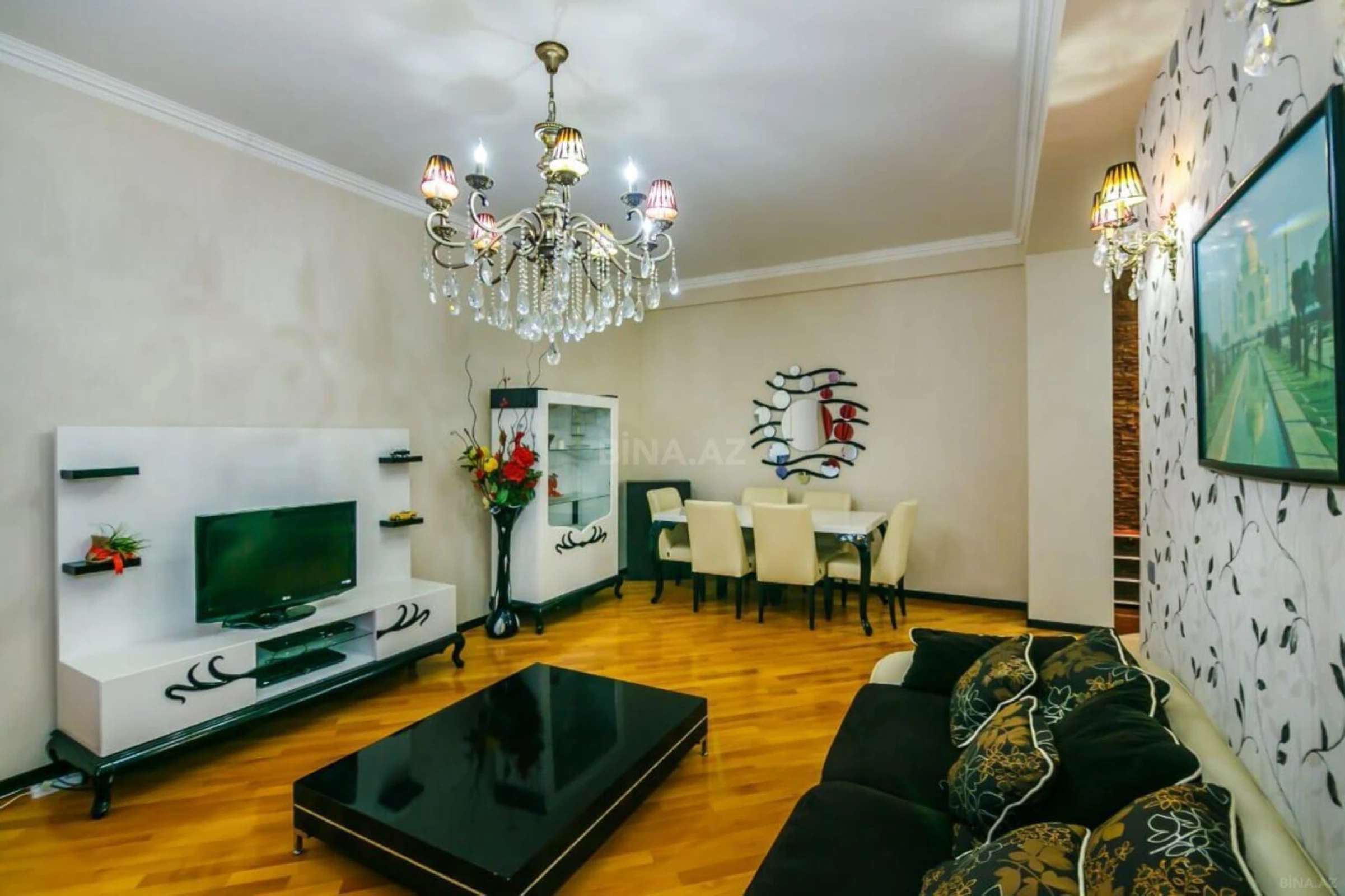 Kirayə verilir 3 otaqlı mənzil 135 m²