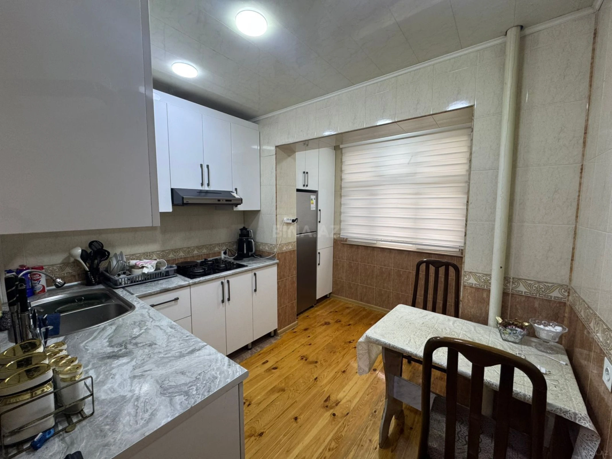 Satılır 4 otaqlı mənzil 100 m²