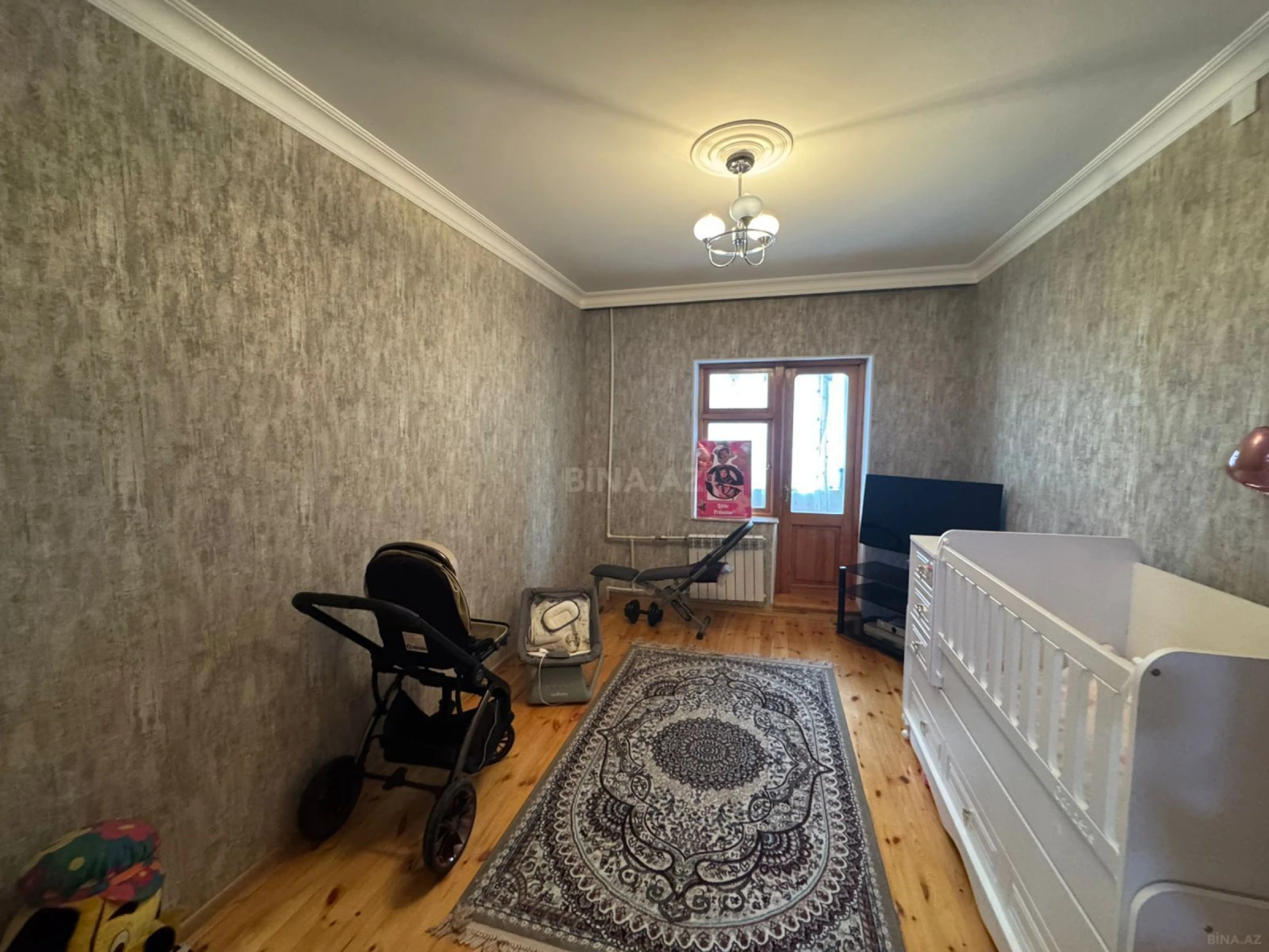 Satılır 4 otaqlı mənzil 100 m²