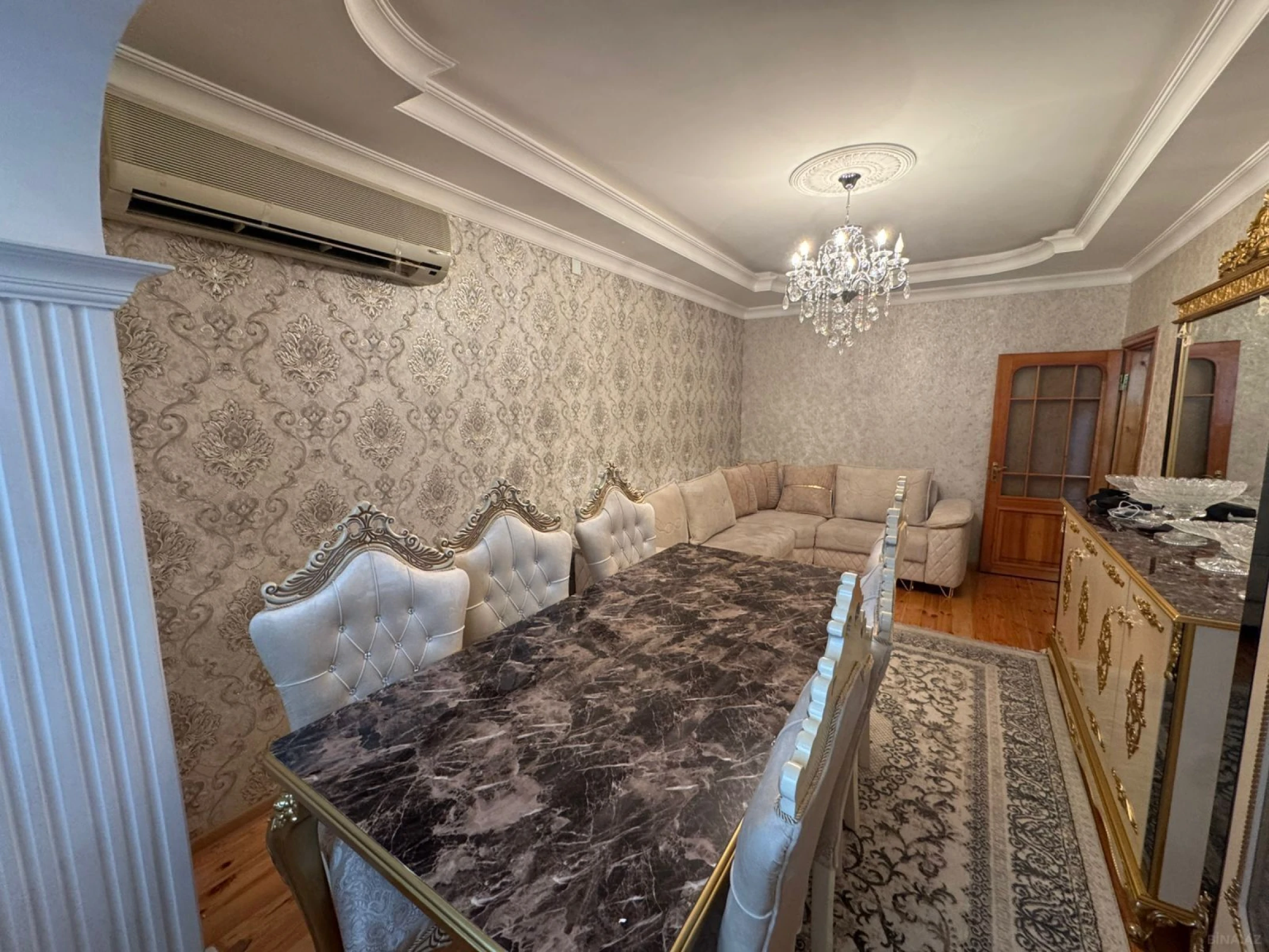 Satılır 4 otaqlı mənzil 100 m²
