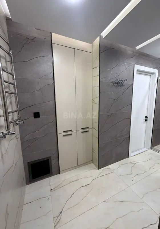 Satılır 3 otaqlı mənzil 93.7 m²