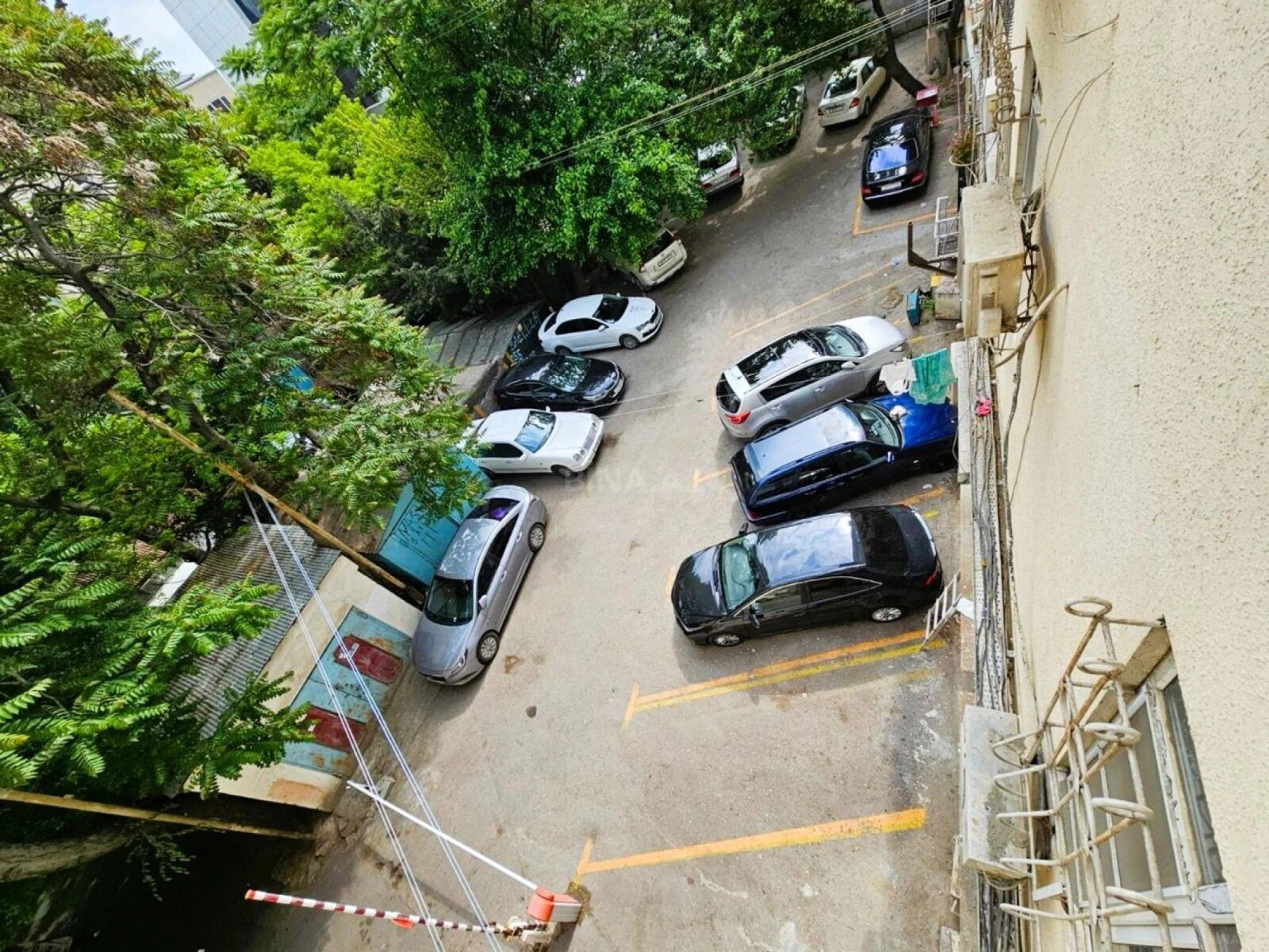 Satılır 3 otaqlı mənzil 93.7 m²