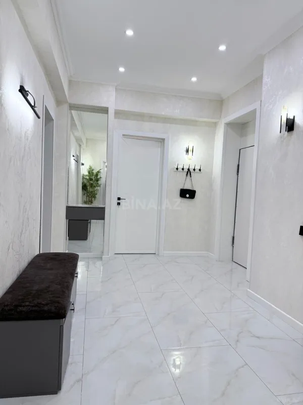 Satılır 3 otaqlı mənzil 93.7 m²