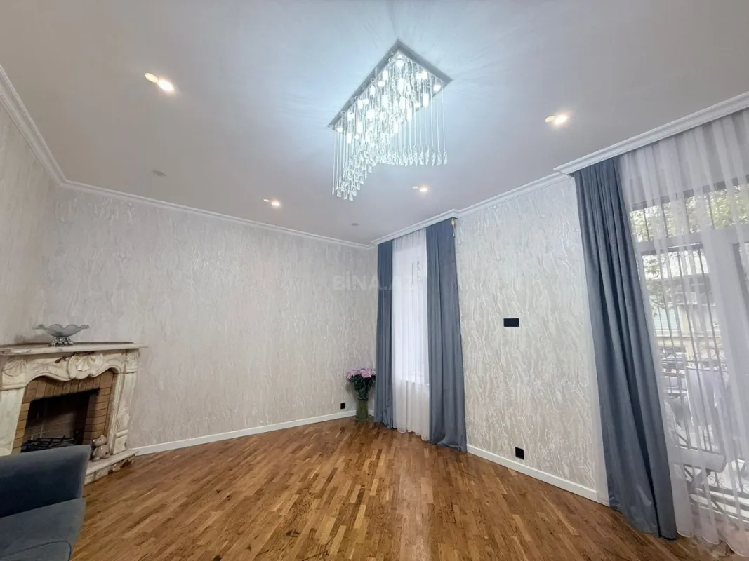 Satılır 3 otaqlı mənzil 93.7 m²