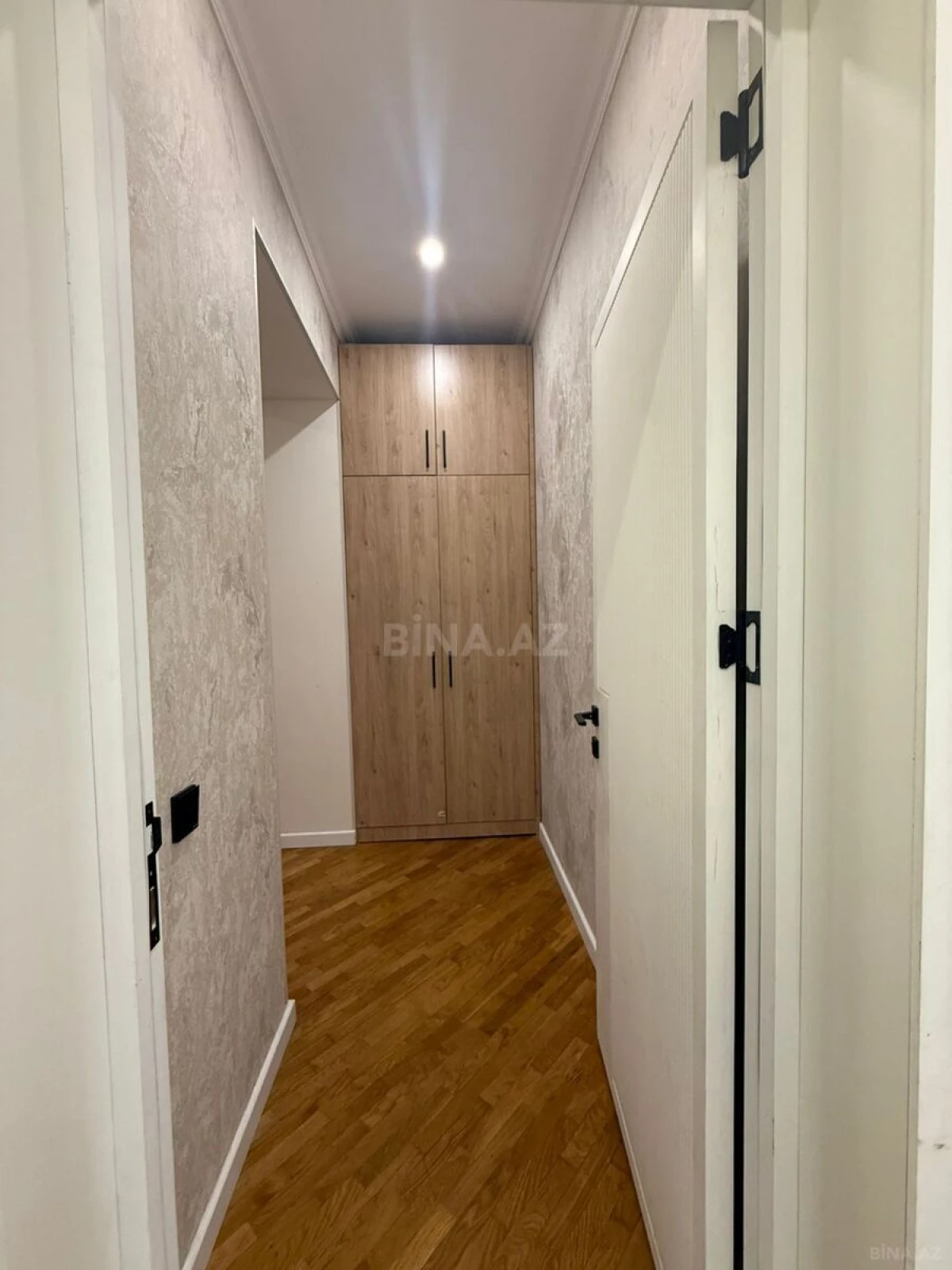 Satılır 3 otaqlı mənzil 93.7 m²