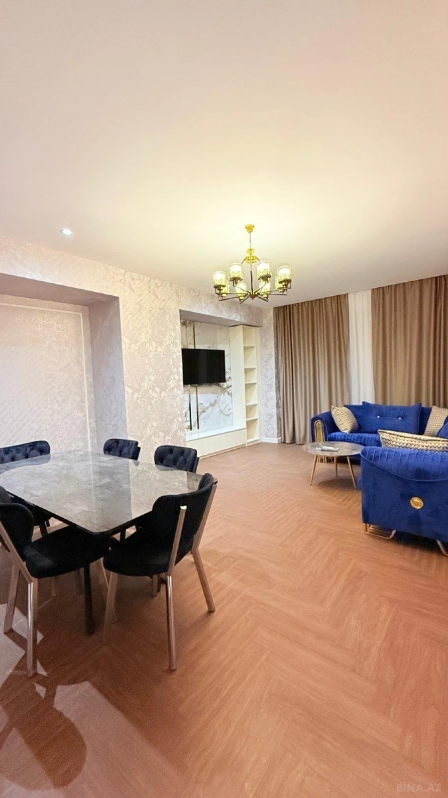 Kirayə verilir 3 otaqlı mənzil 145 m²