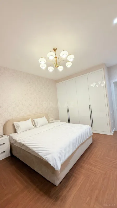 Kirayə verilir 3 otaqlı mənzil 145 m²