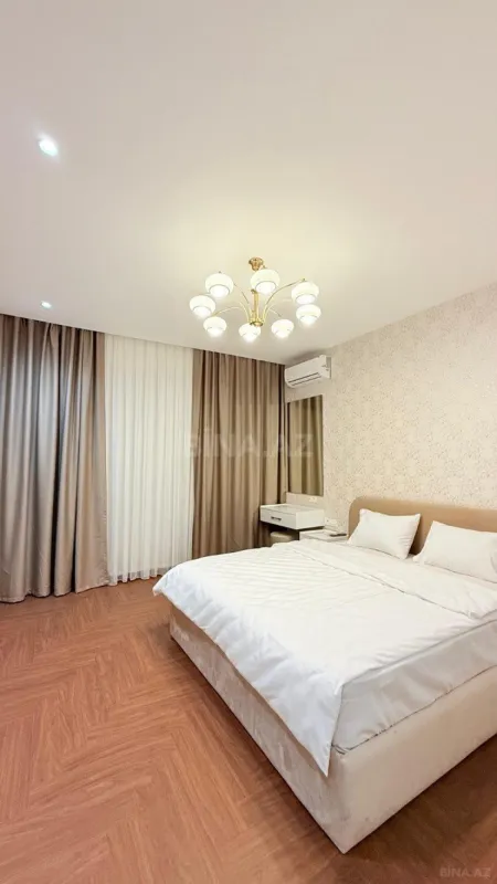Kirayə verilir 3 otaqlı mənzil 145 m²