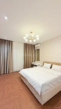 Kirayə verilir 3 otaqlı mənzil 145 m²