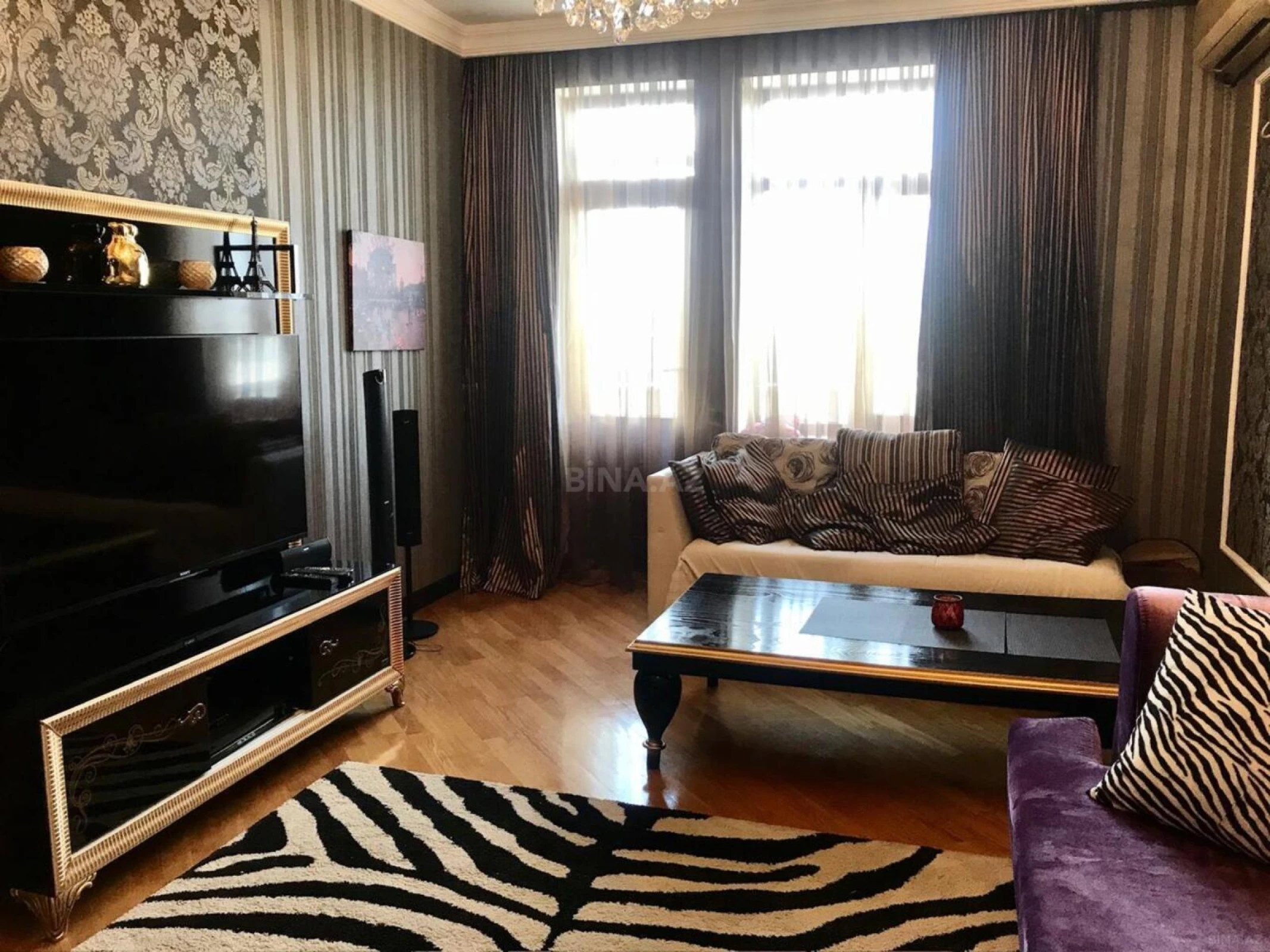 Satılır 3 otaqlı mənzil 130 m²