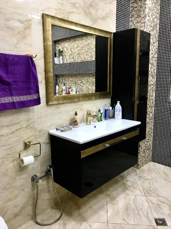 Satılır 3 otaqlı mənzil 130 m²