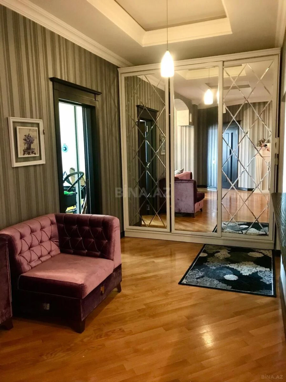 Satılır 3 otaqlı mənzil 130 m²