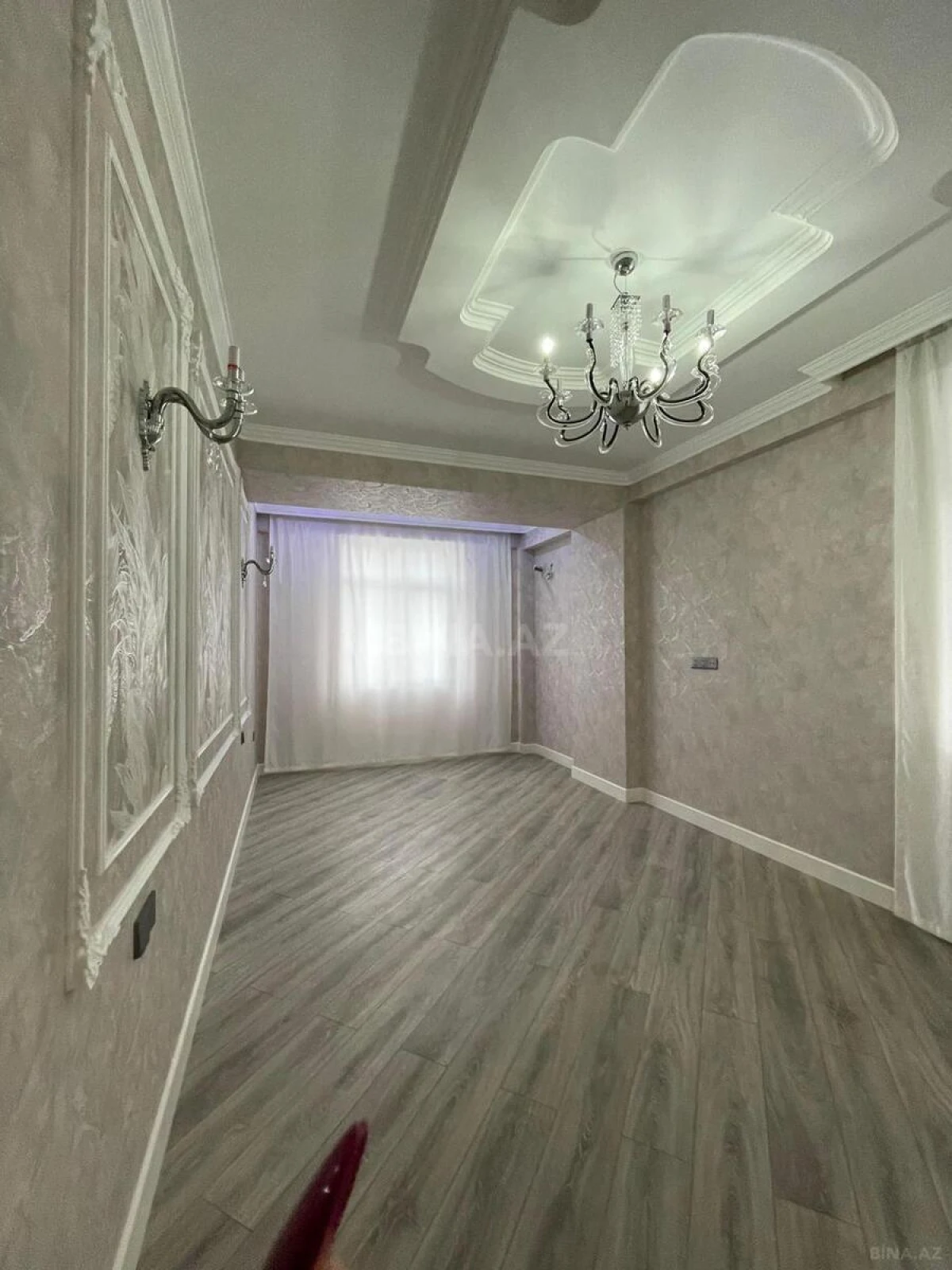 Satılır 3 otaqlı mənzil 106 m²