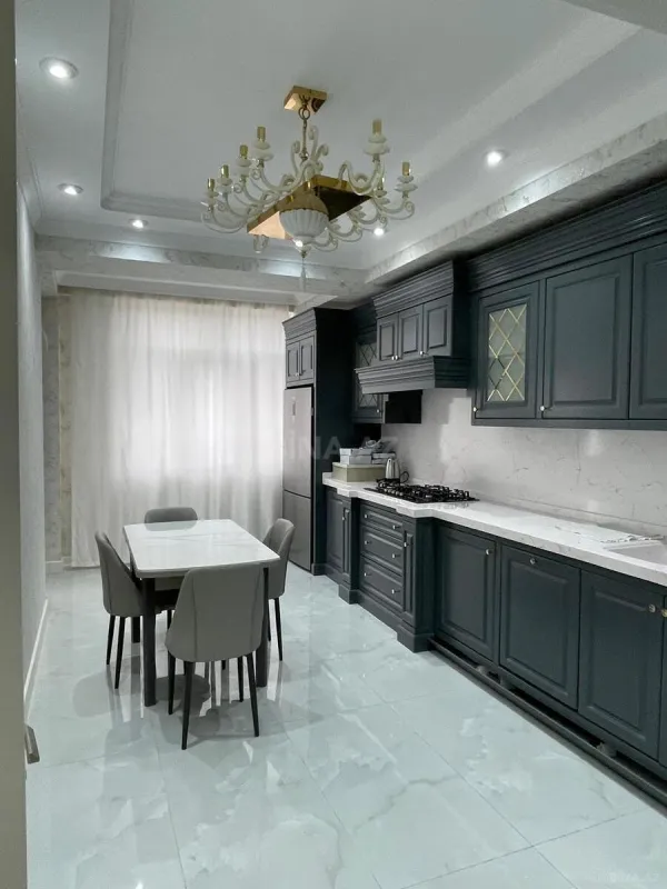Satılır 3 otaqlı mənzil 106 m²
