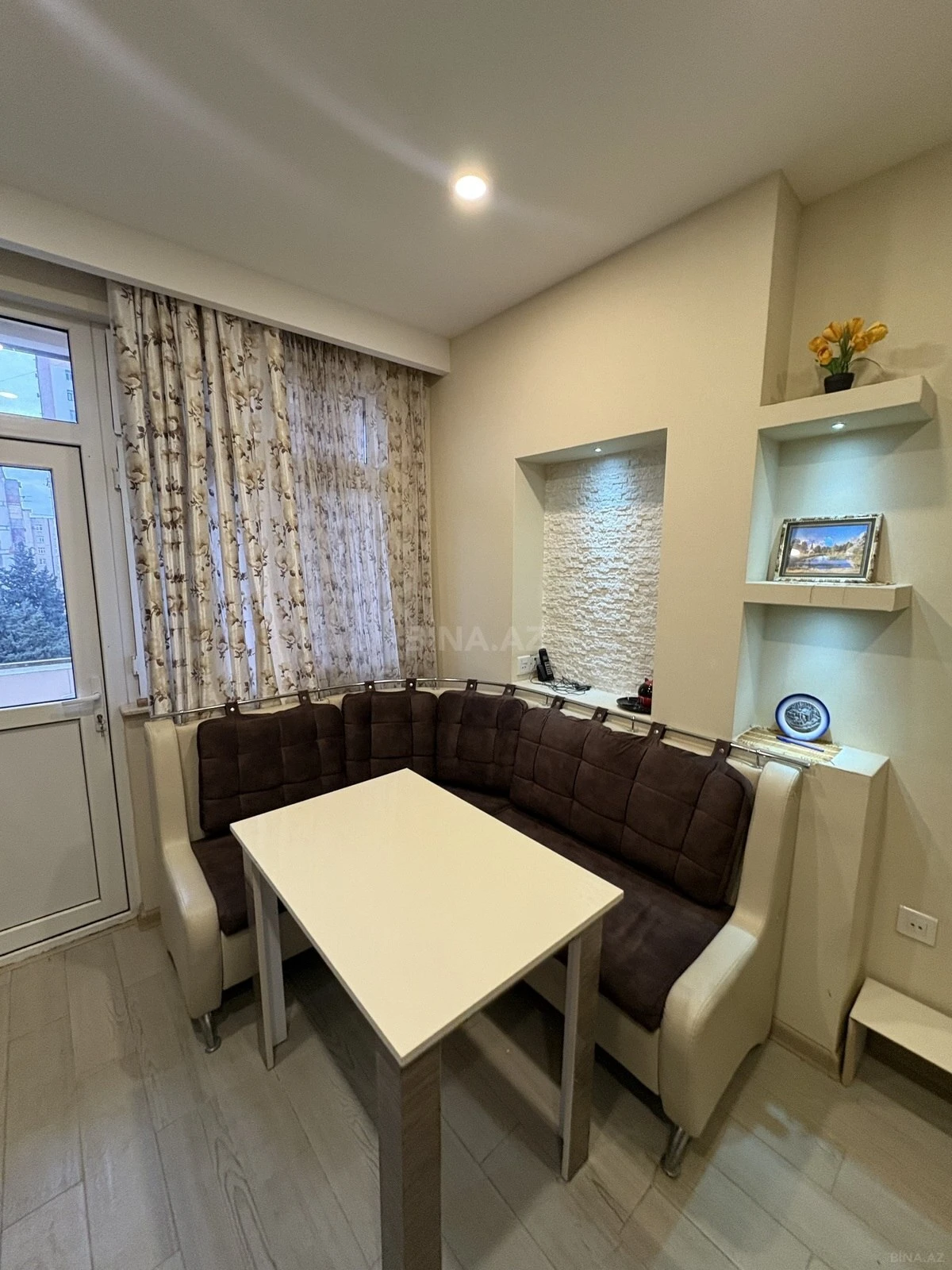 Satılır 2 otaqlı mənzil 65 m²