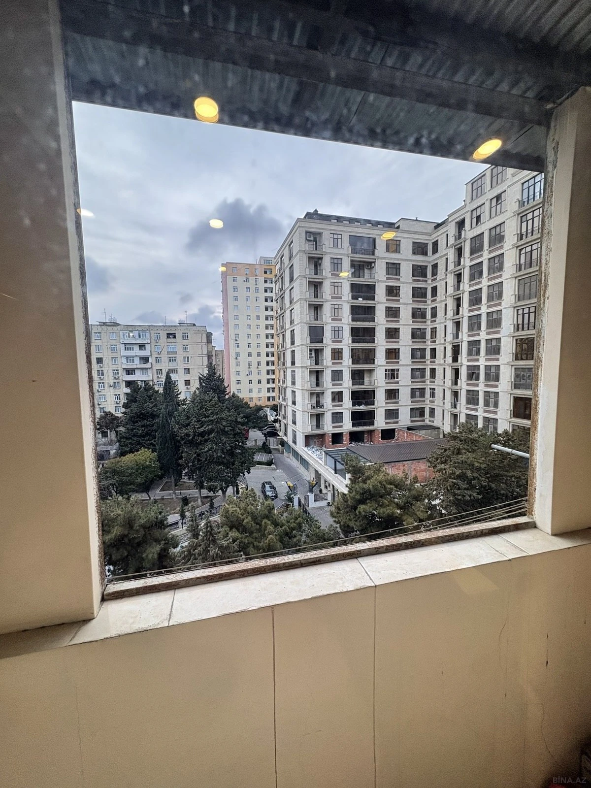 Satılır 2 otaqlı mənzil 65 m²
