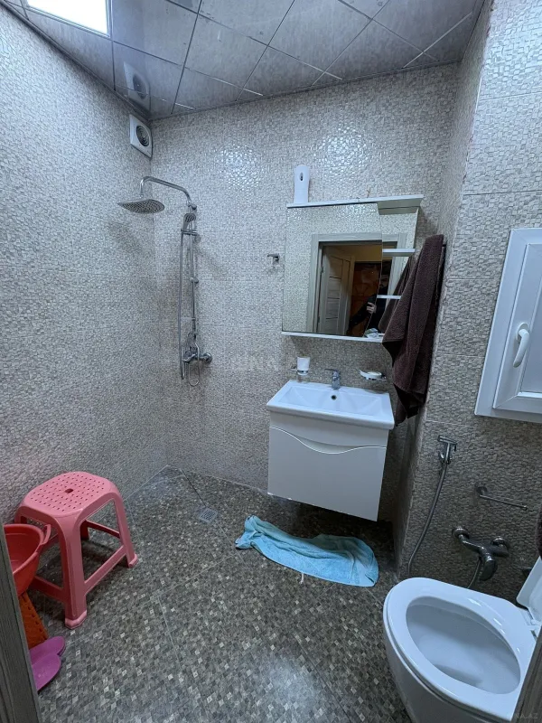 Satılır 2 otaqlı mənzil 65 m²