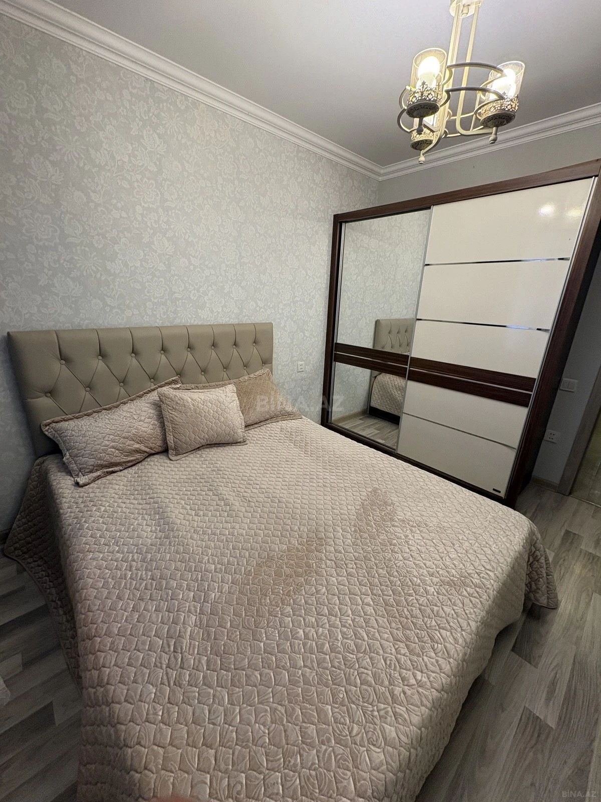 Satılır 2 otaqlı mənzil 65 m²