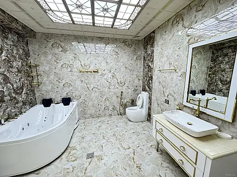 Satılır 3 otaqlı mənzil 192 m²