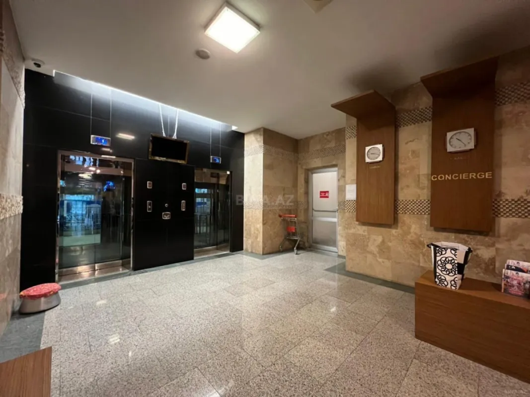 Satılır 3 otaqlı mənzil 192 m²