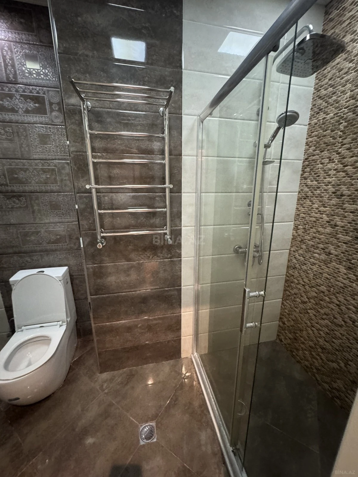 Kirayə verilir 3 otaqlı mənzil 145 m²