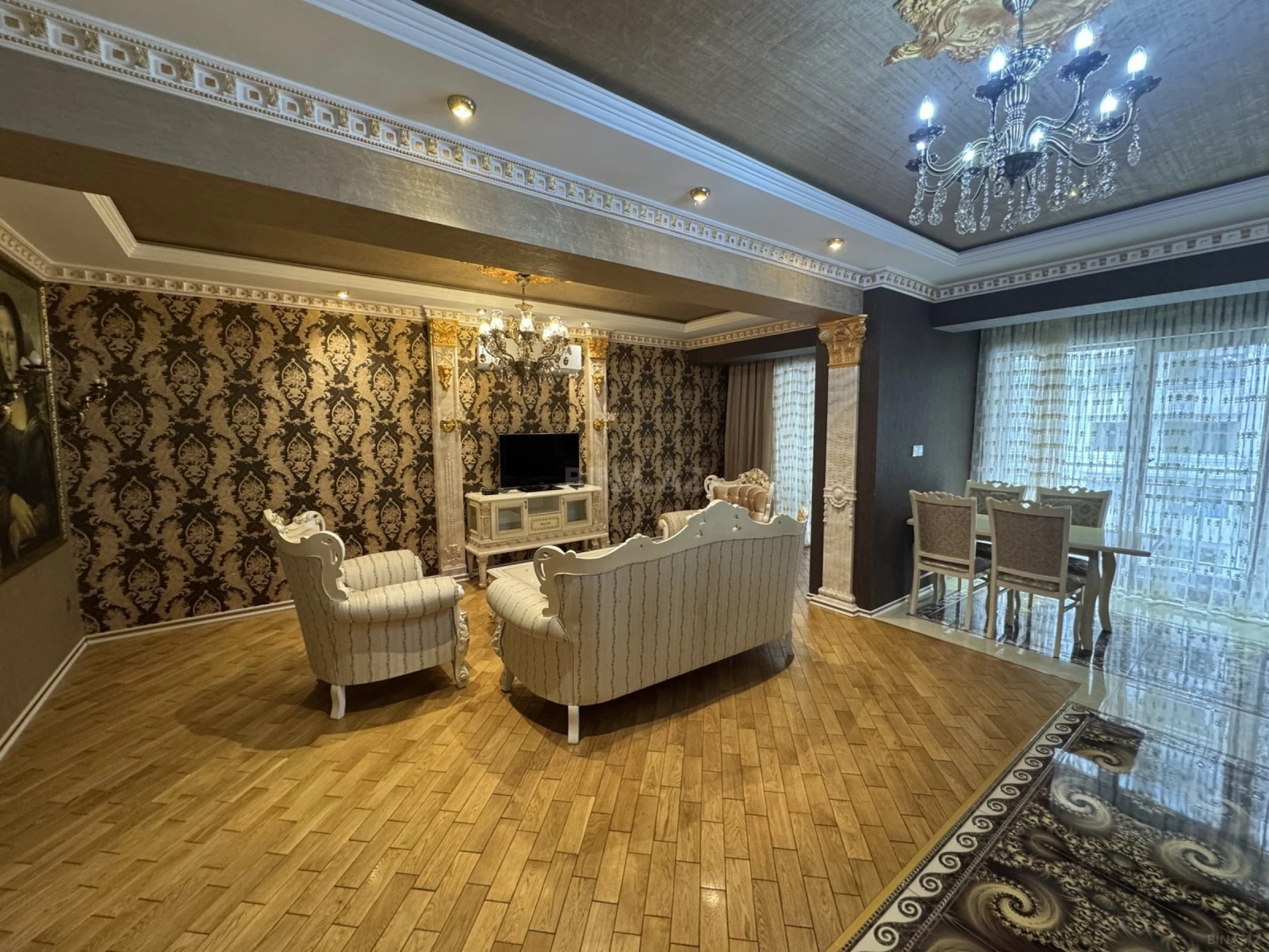 Kirayə verilir 3 otaqlı mənzil 145 m²