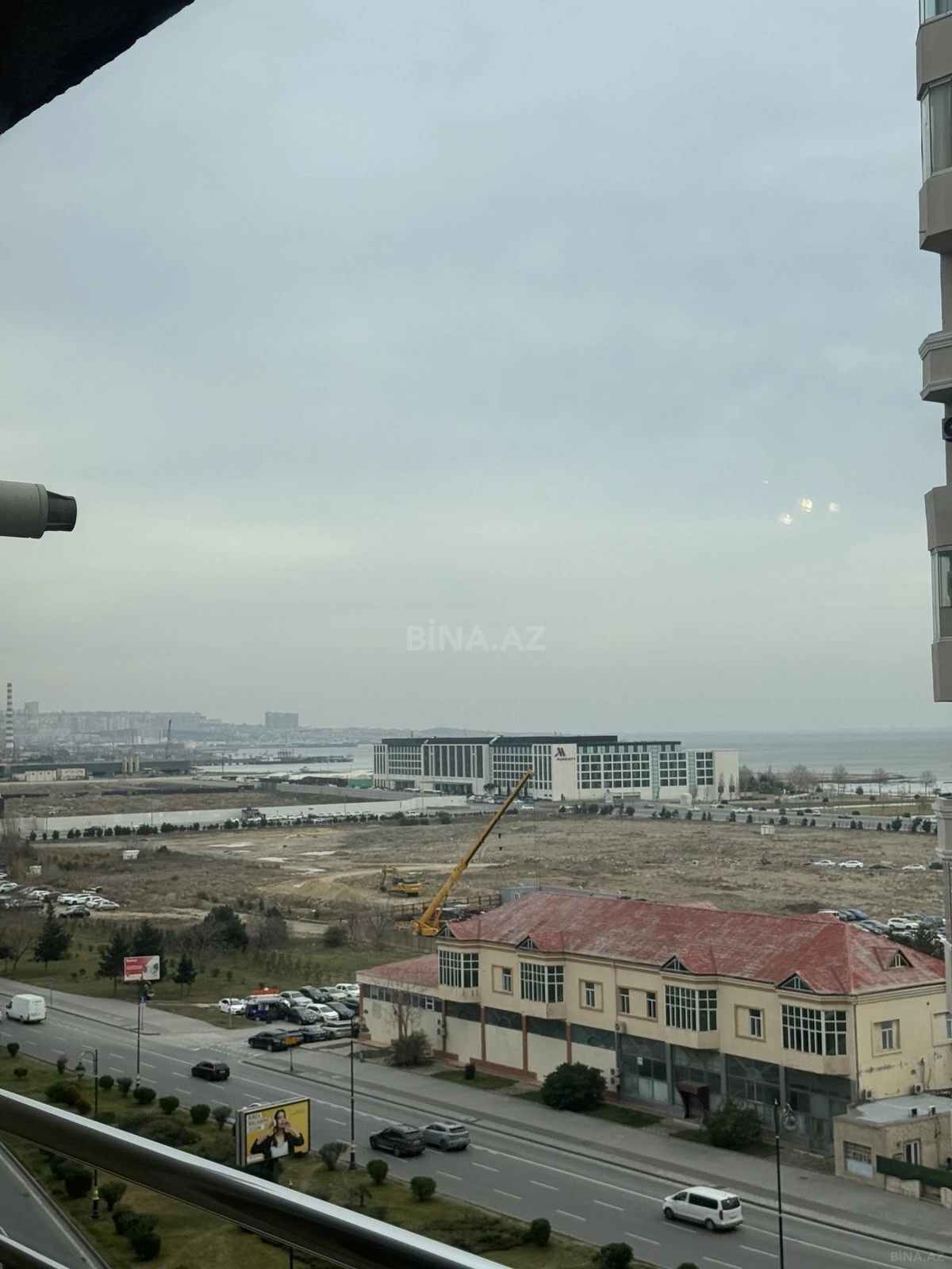 Kirayə verilir 3 otaqlı mənzil 145 m²