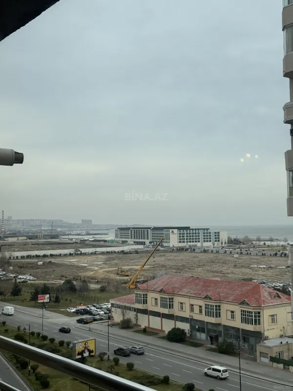 Kirayə verilir 3 otaqlı mənzil 145 m²