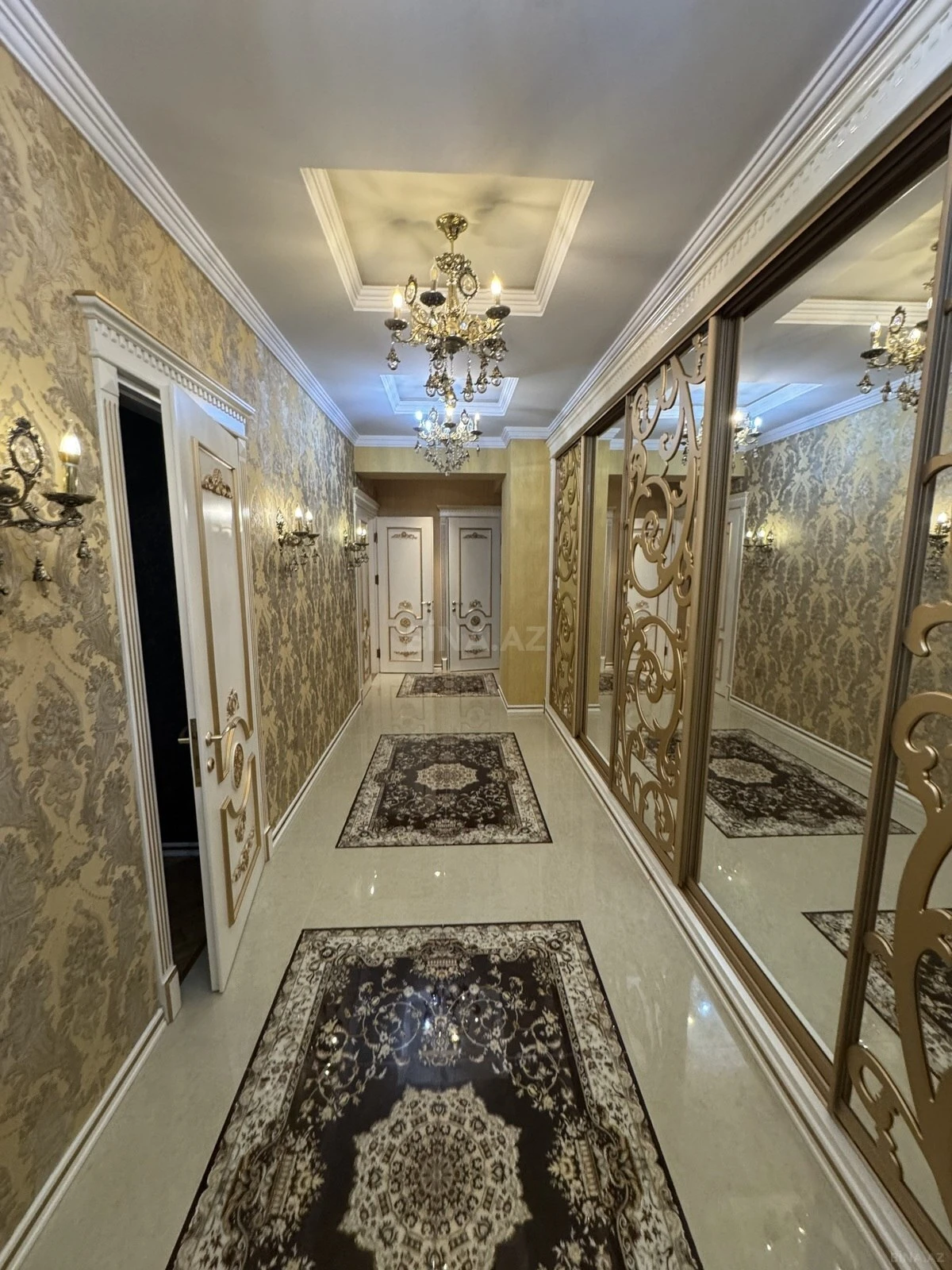 Kirayə verilir 3 otaqlı mənzil 145 m²