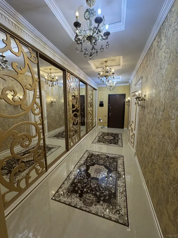 Kirayə verilir 3 otaqlı mənzil 145 m²