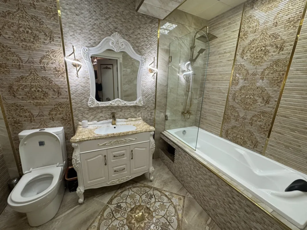 Kirayə verilir 3 otaqlı mənzil 145 m²