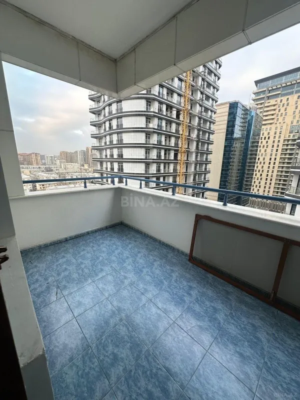 Kirayə verilir 3 otaqlı mənzil 160 m²