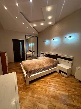 Kirayə verilir 3 otaqlı mənzil 160 m² — Bakı 3 otaq 160.00 m²