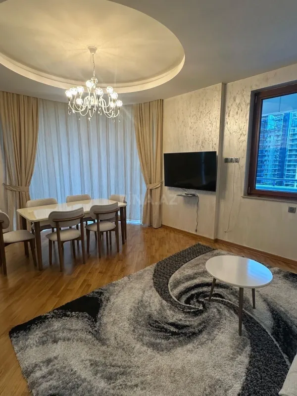 Kirayə verilir 3 otaqlı mənzil 160 m²