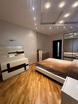 Kirayə verilir 3 otaqlı mənzil 160 m²