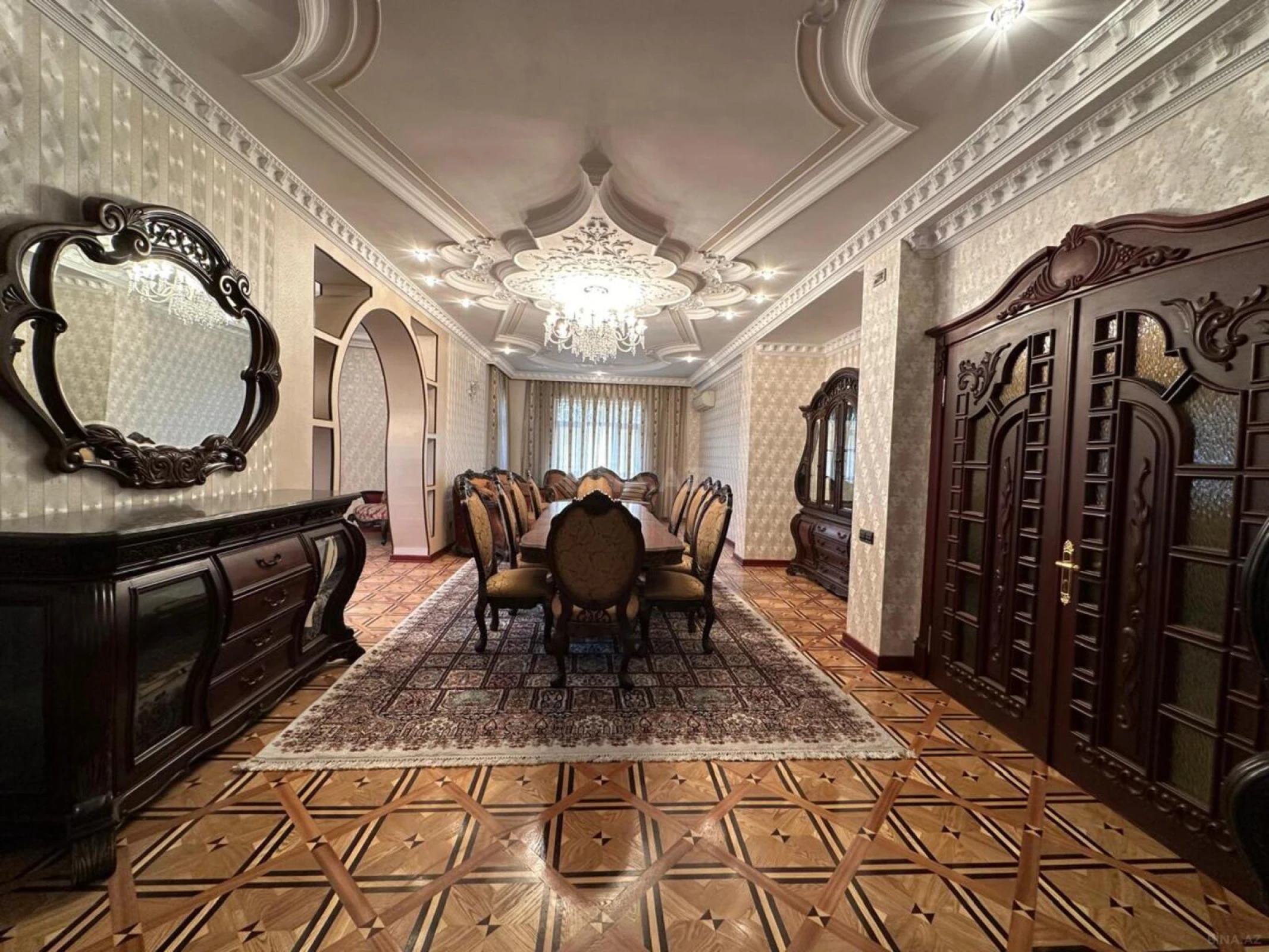 Satılır 7 otaqlı həyət evi 550 m²