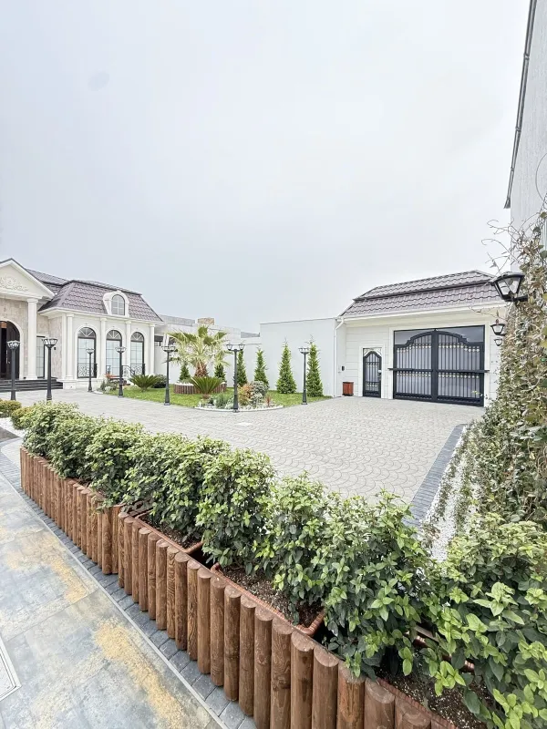 Satılır 4 otaqlı həyət evi 220 m²