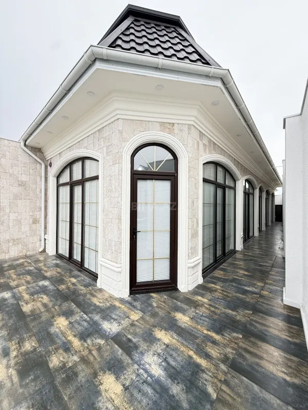 Satılır 4 otaqlı həyət evi 220 m²