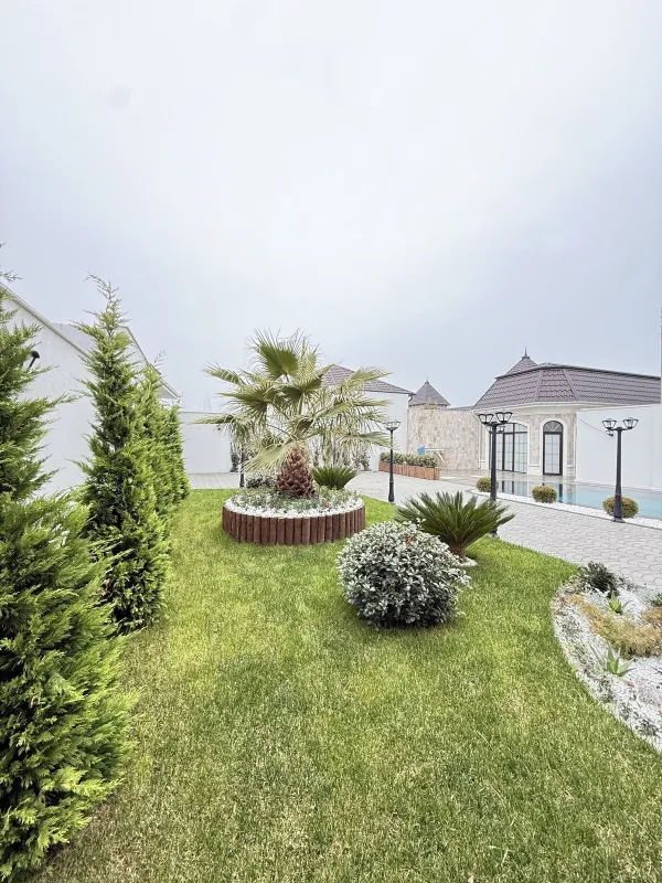 Satılır 4 otaqlı həyət evi 220 m²