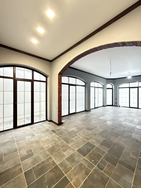 Satılır 4 otaqlı həyət evi 220 m²