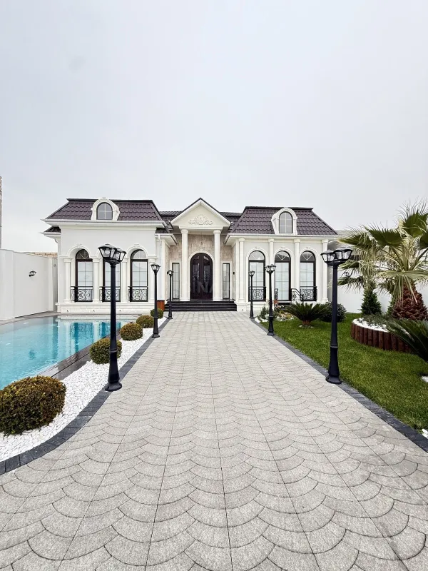 Satılır 4 otaqlı həyət evi 220 m²