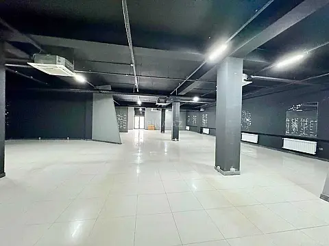 Kirayə verilir obyekt 600 m²