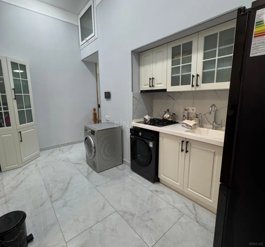 Kirayə verilir 2 otaqlı mənzil 80 m²